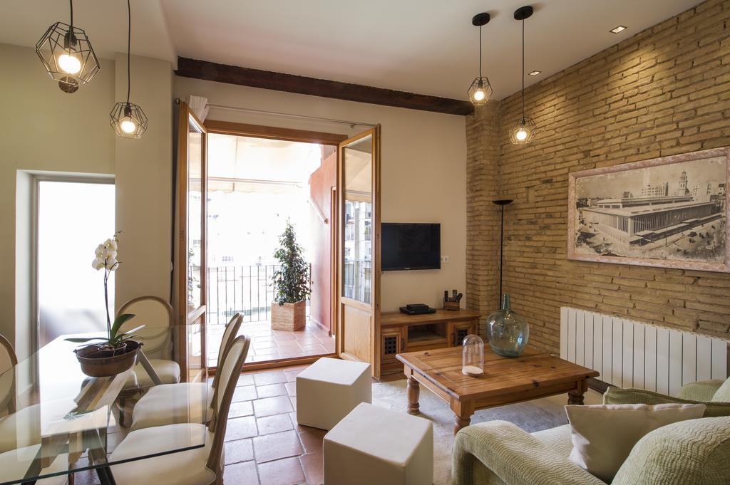 Sueca Apartment With Terrace Ruzafa Mid-Term バレンシア エクステリア 写真