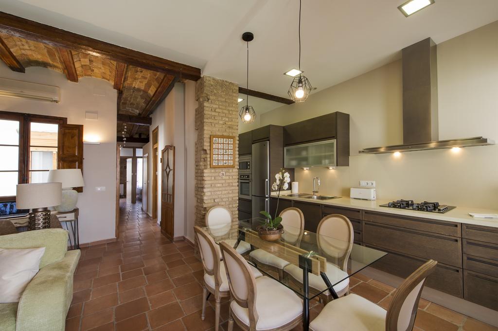 Sueca Apartment With Terrace Ruzafa Mid-Term バレンシア エクステリア 写真